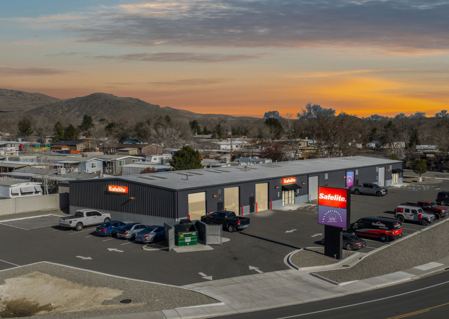 Two-Tenant Net Lease Building